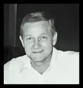 Photo of author Robert Karr.